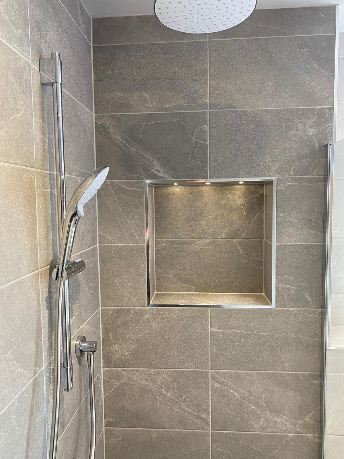 Tiled niche with LED's